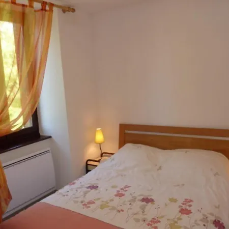 Casa vacanze Maison De Montagne Renovee, 9 Pers, Terrasse, Jardin, Animaux Acceptes, Proche Activites Plein Air - Fr-1-742-324 Chanterelle